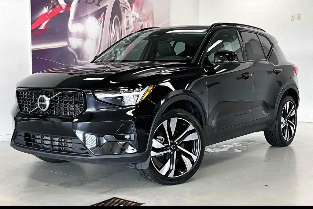 Volvo XC40 2025
