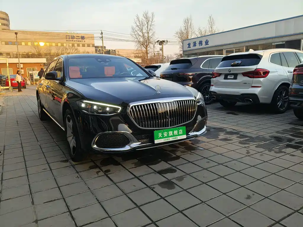 Mercedes-Benz Maybach S-Класс 2022
