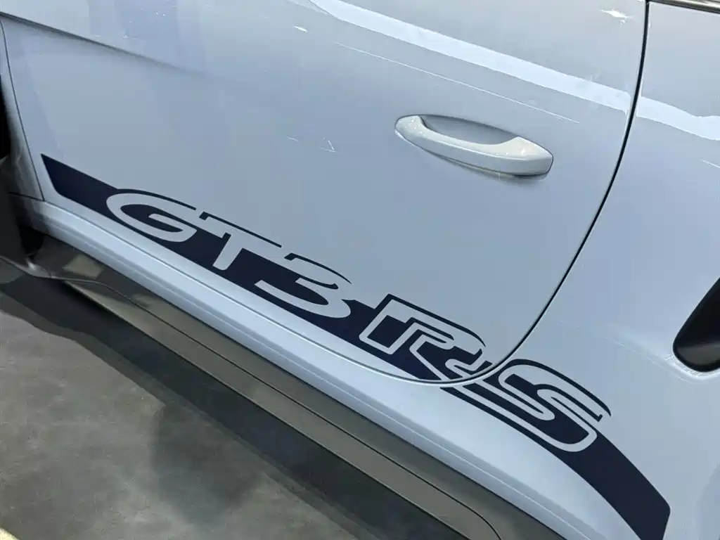 Porsche 911 2025