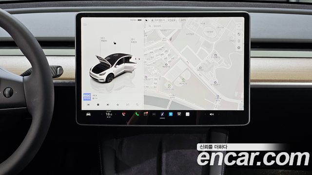 Tesla Model Y 2024