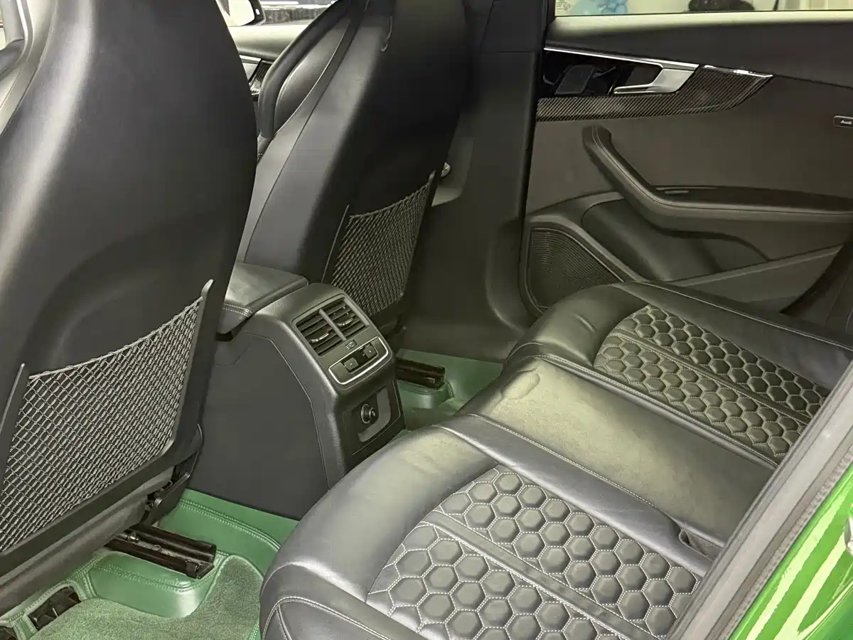 Audi RS 4 2022