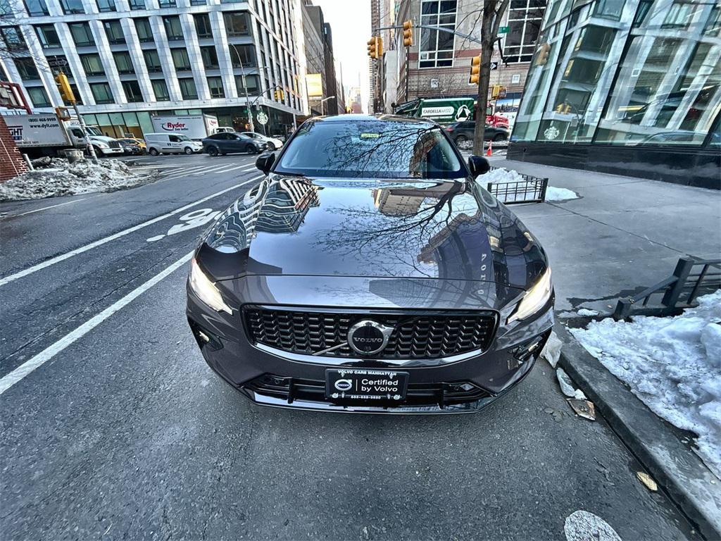 Volvo S60 2023