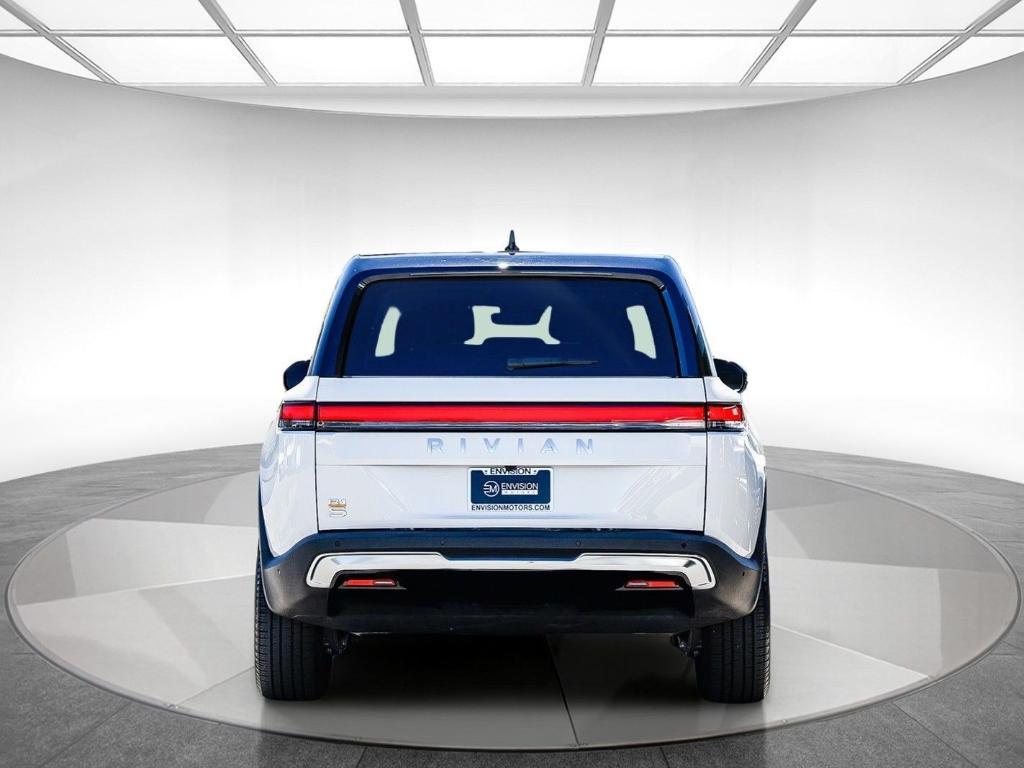 Rivian R1S 2024
