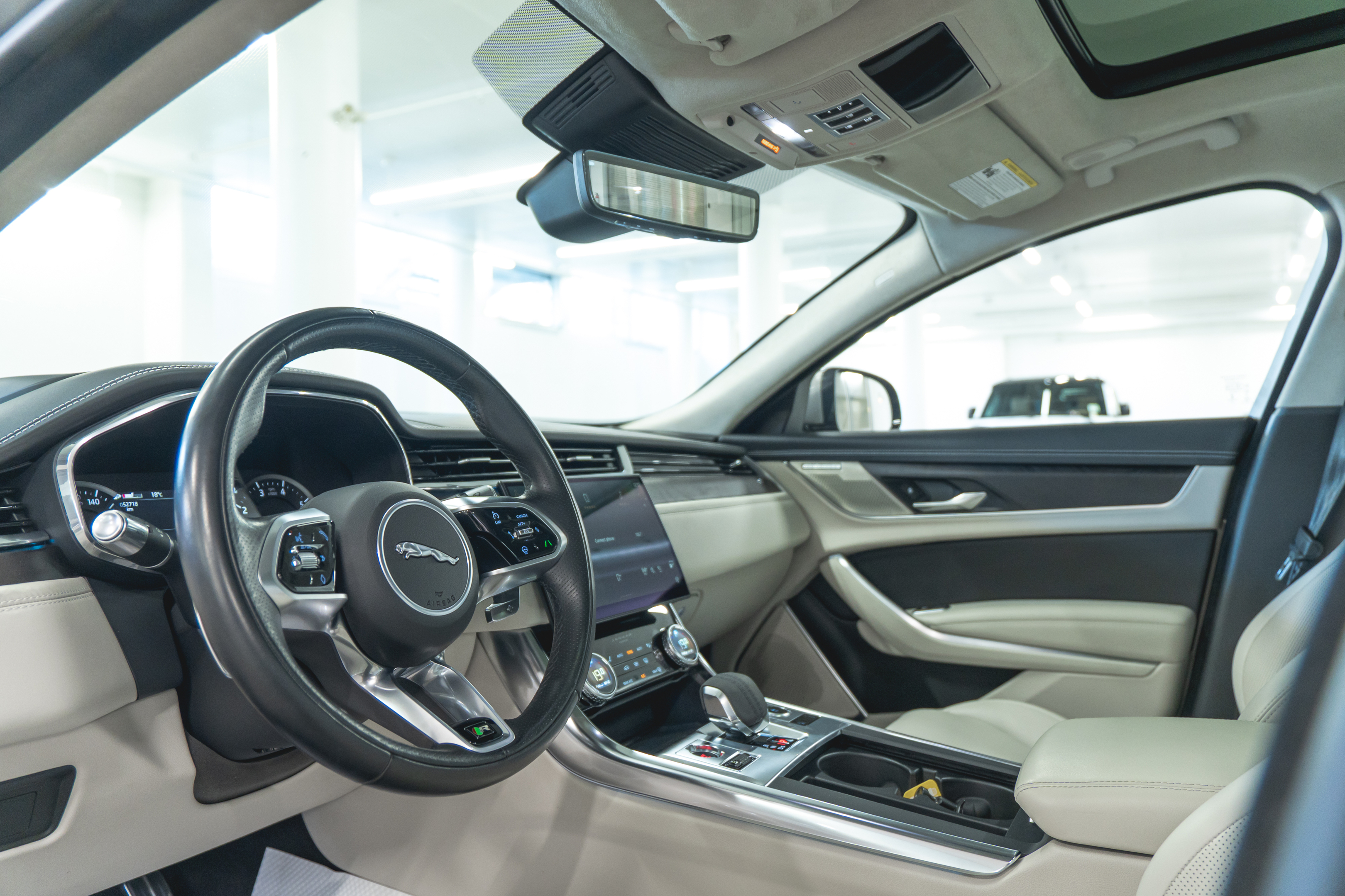 Jaguar XF 2022