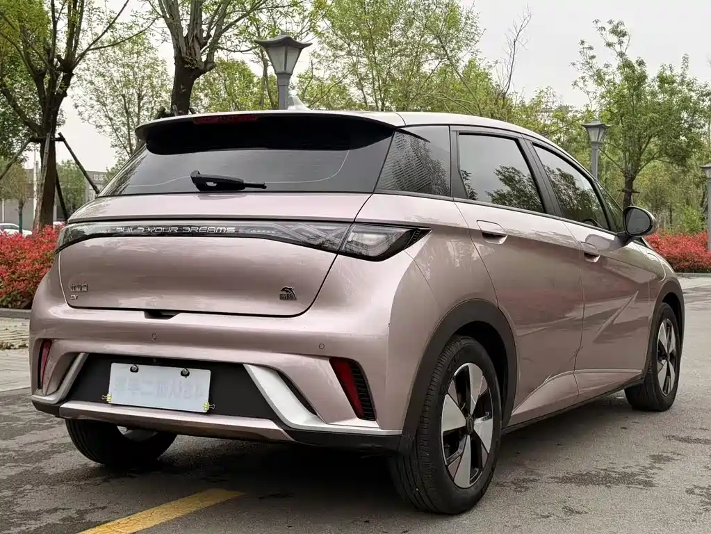 BYD Dolphin 2023