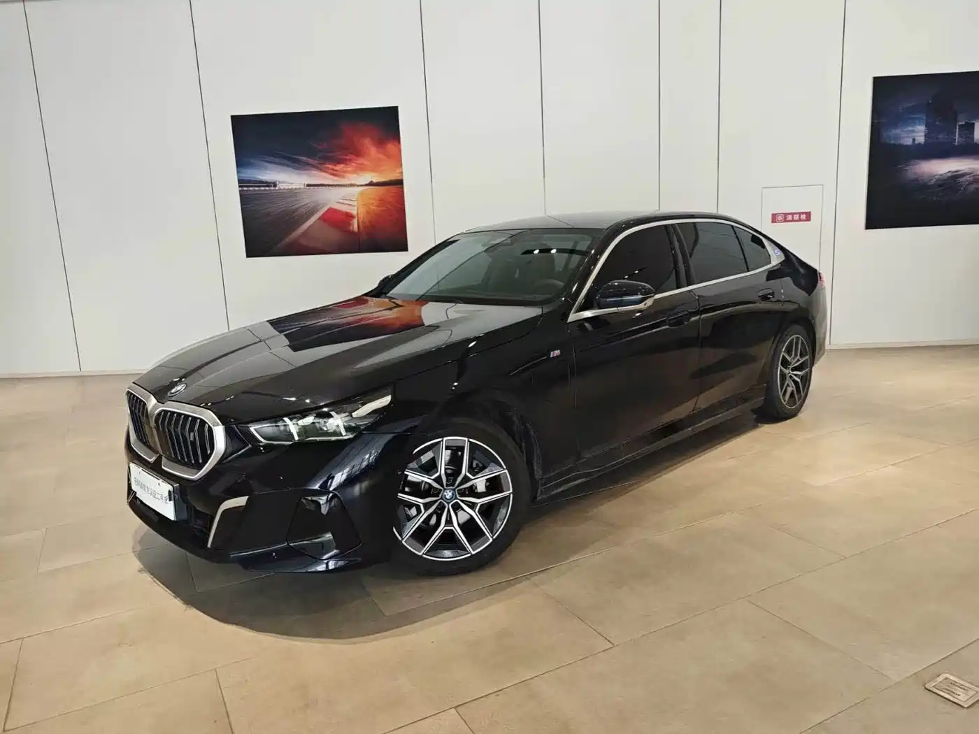 BMW i5 2024