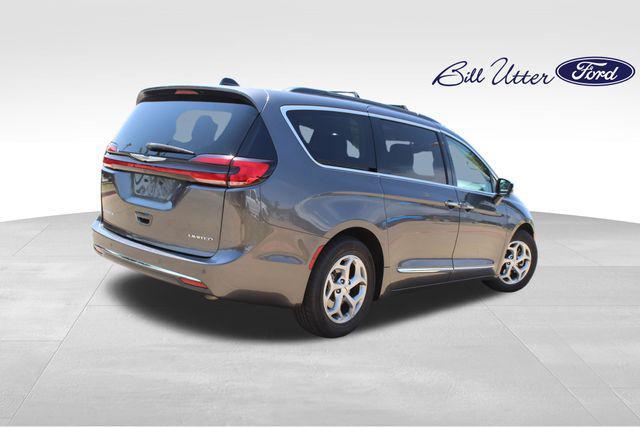 Chrysler Pacifica 2023