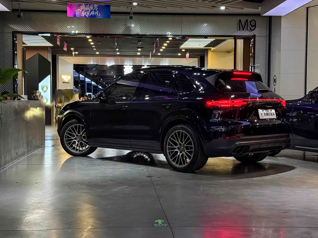 Porsche Cayenne 2023