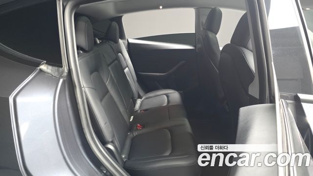Tesla Model Y 2021
