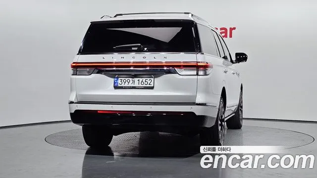 Lincoln Navigator 2023