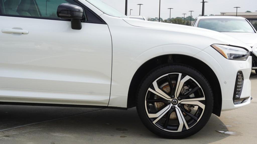 Volvo XC60 2025