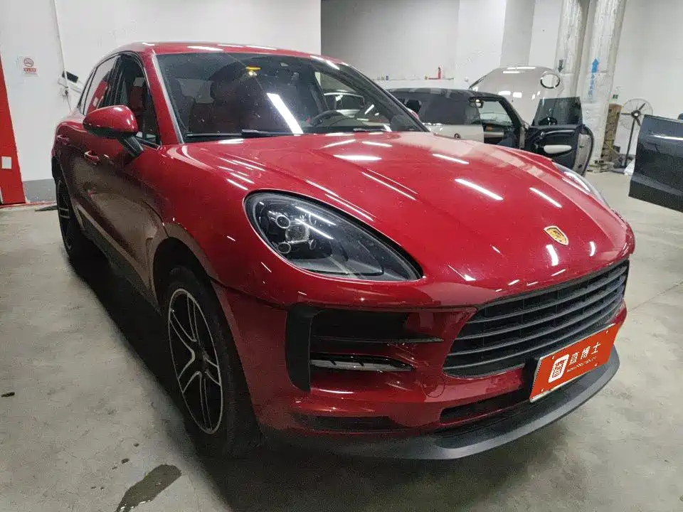 Porsche Macan 2021