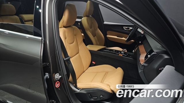 Volvo XC60 2024