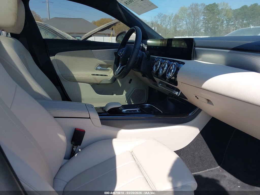 Mercedes-Benz CLA 2022