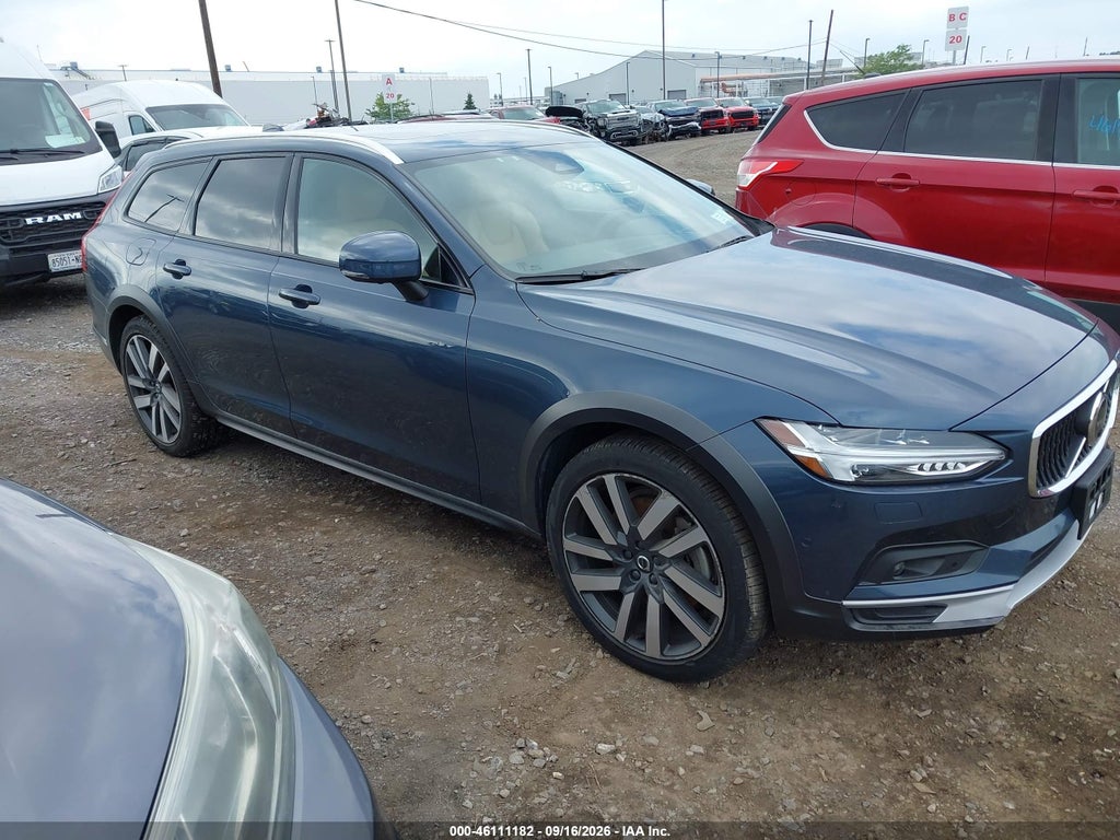Volvo V90 Cross Country 2023