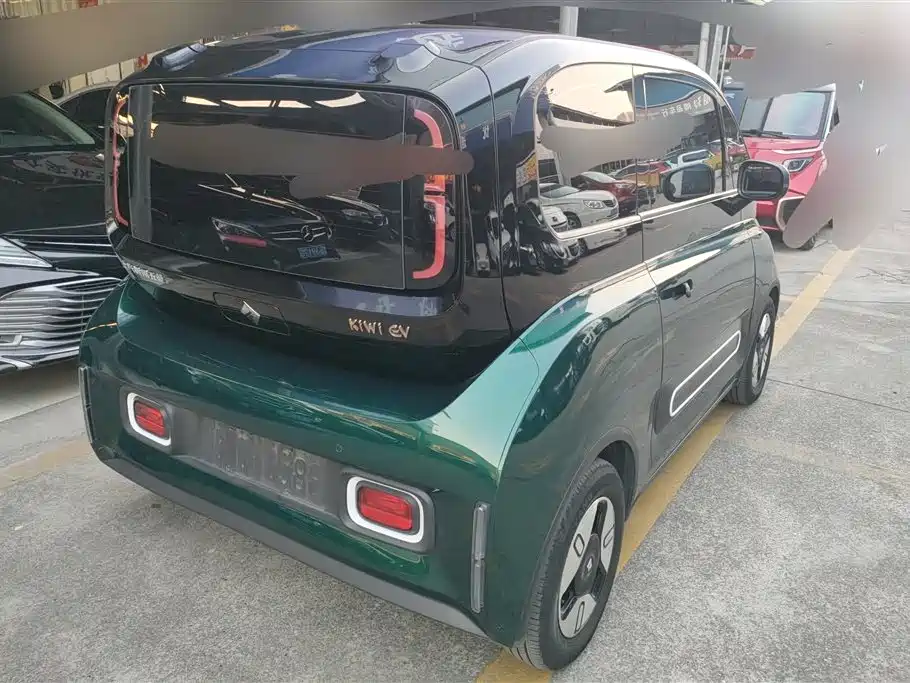 Baojun Kiwi EV 2021