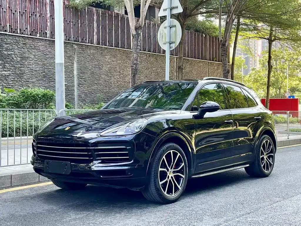 Porsche Cayenne 2021