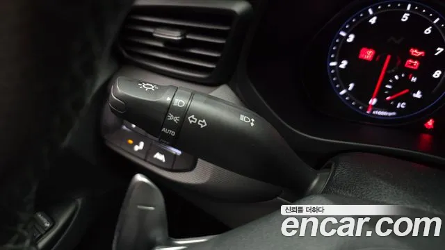 Hyundai Veloster 2021