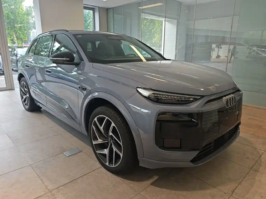 Audi e-tron 2025