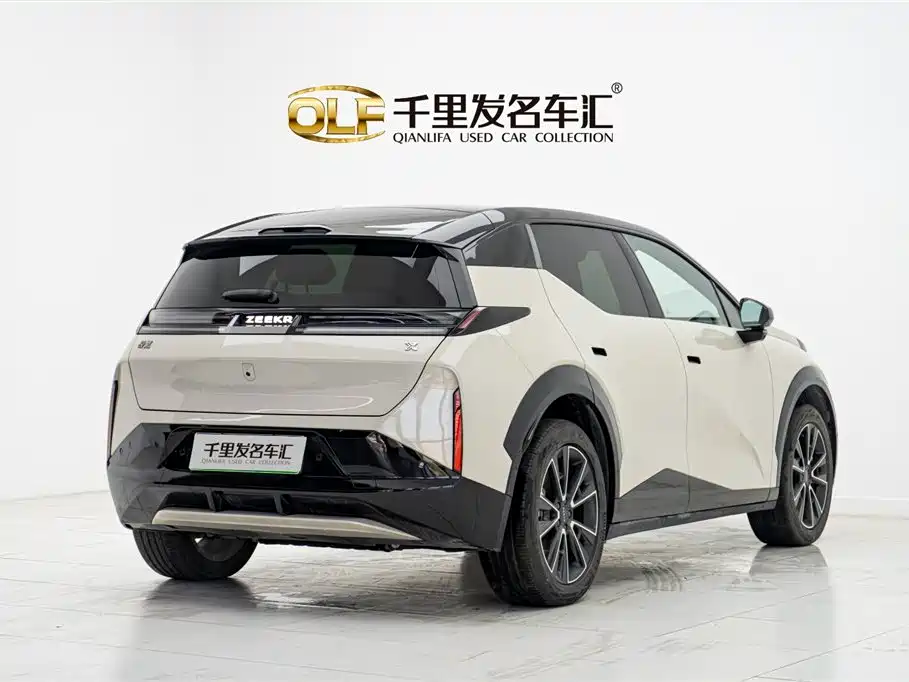 Zeekr X 2025