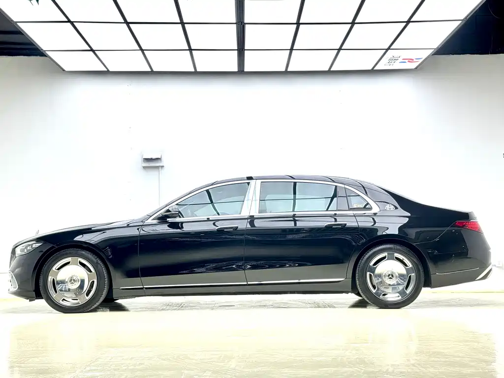 Mercedes-Benz Maybach S-Класс 2022