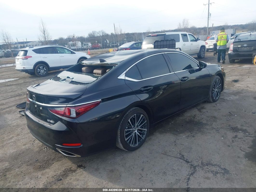 Lexus ES 2025
