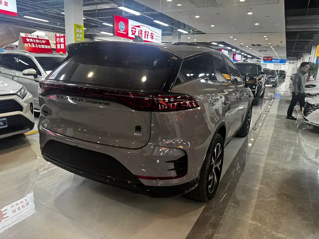 BYD Tang 2025