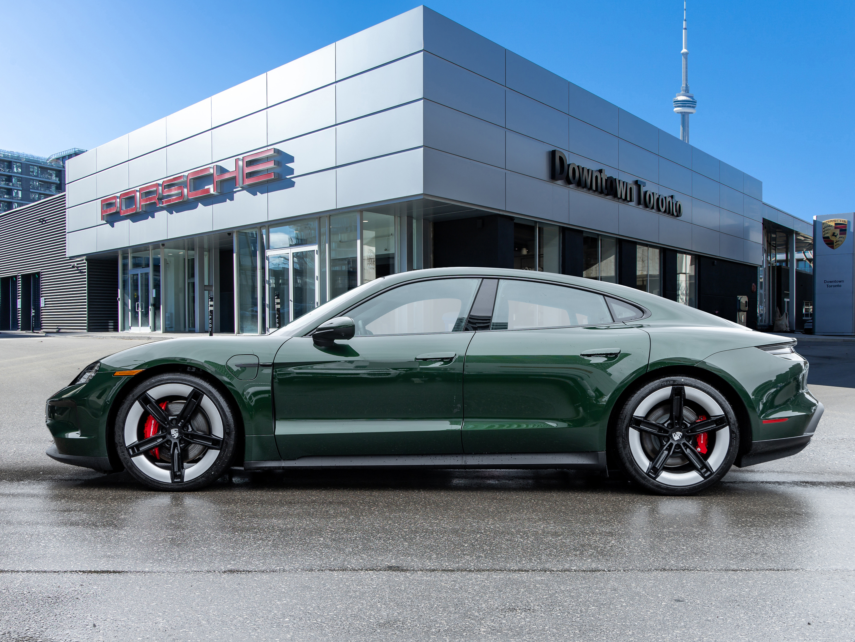 Porsche Taycan 2025