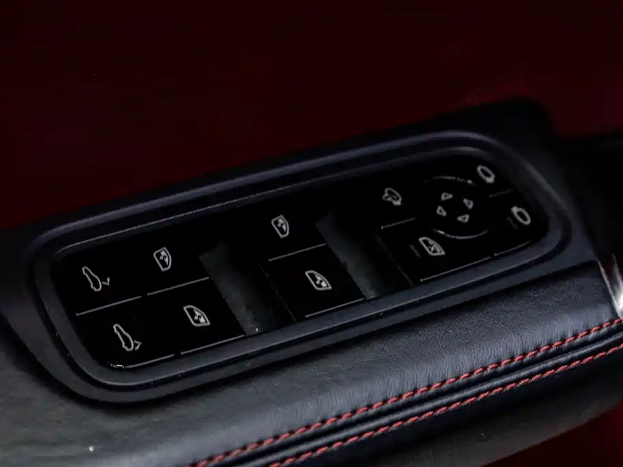 Porsche Cayenne 2021