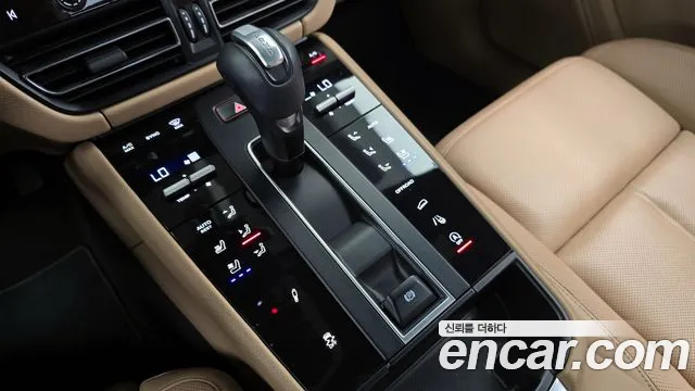 Porsche Macan 2022