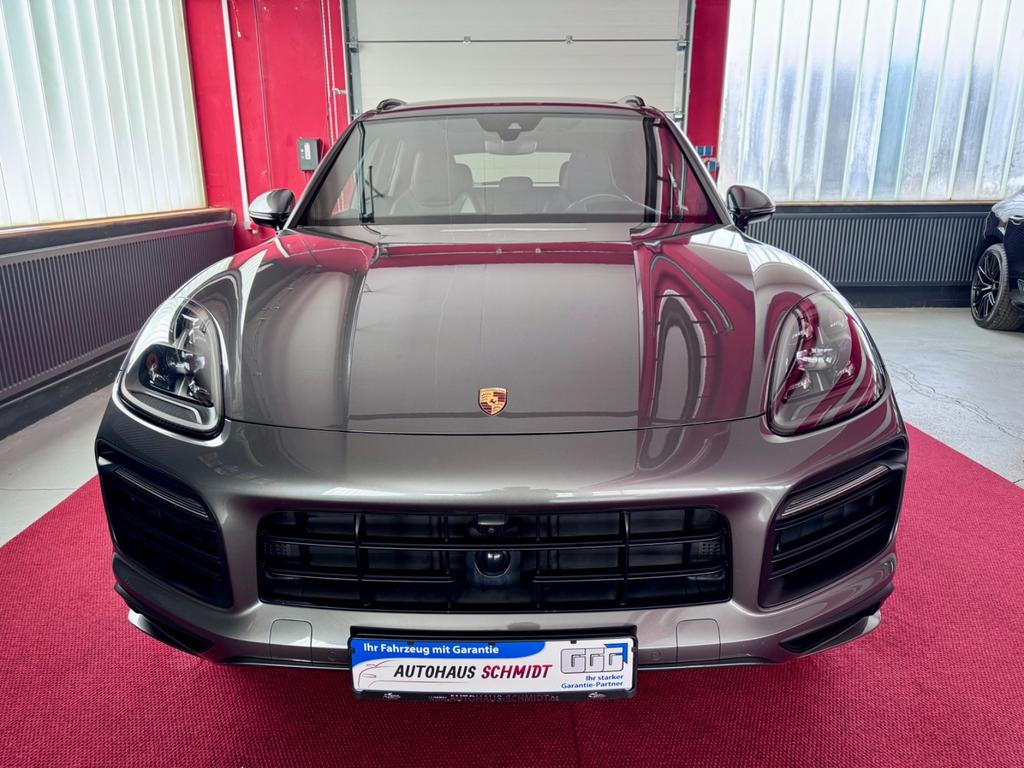 Porsche Cayenne 2021