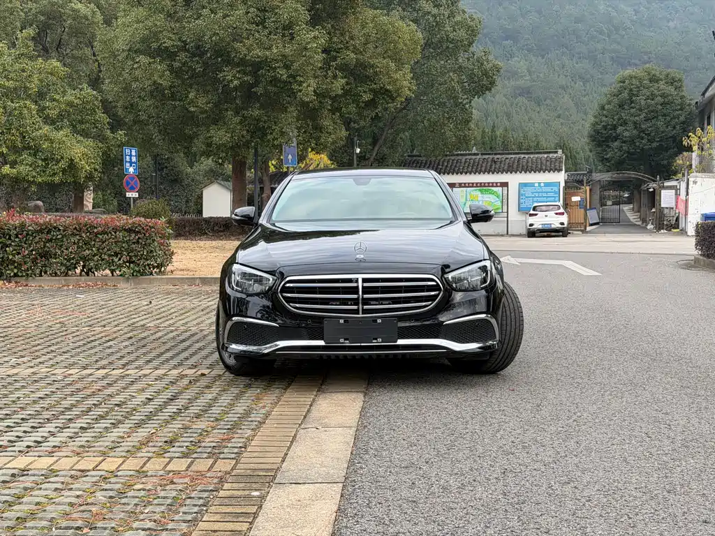 Mercedes-Benz E-Класс 2021