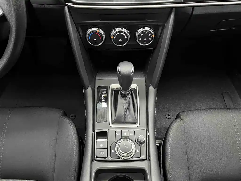 Mazda CX-4 2023
