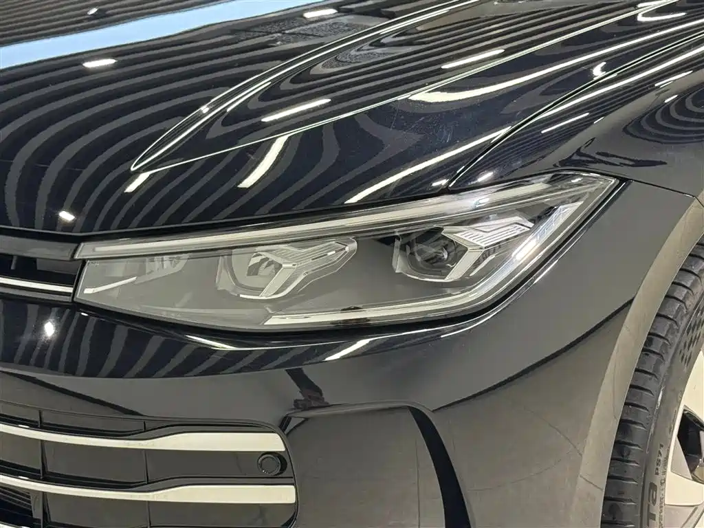 Volkswagen Passat 2025