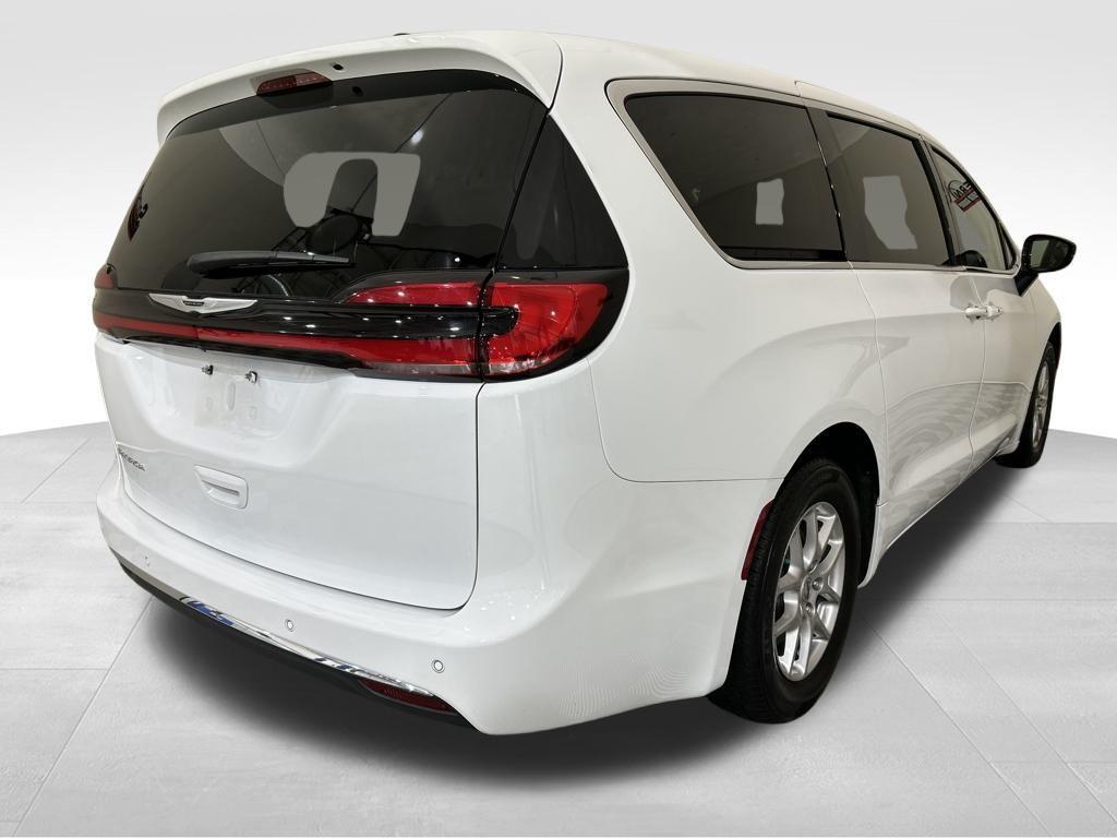Chrysler Pacifica 2024