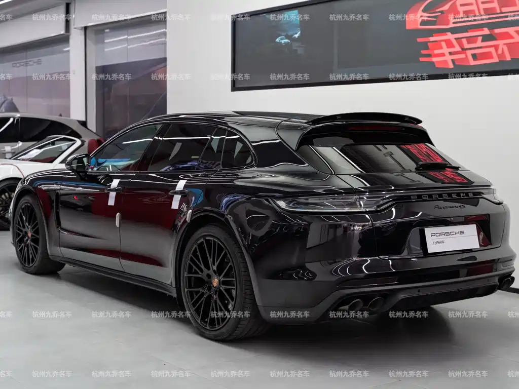 Porsche Panamera 2022