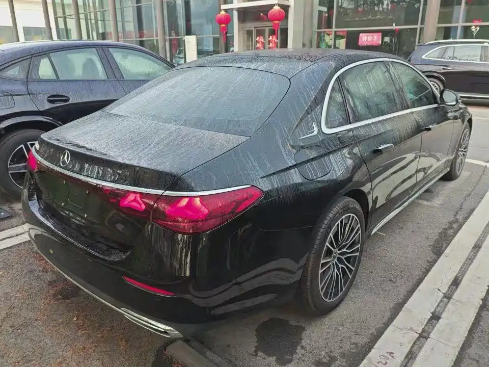 Mercedes-Benz E-Класс 2025