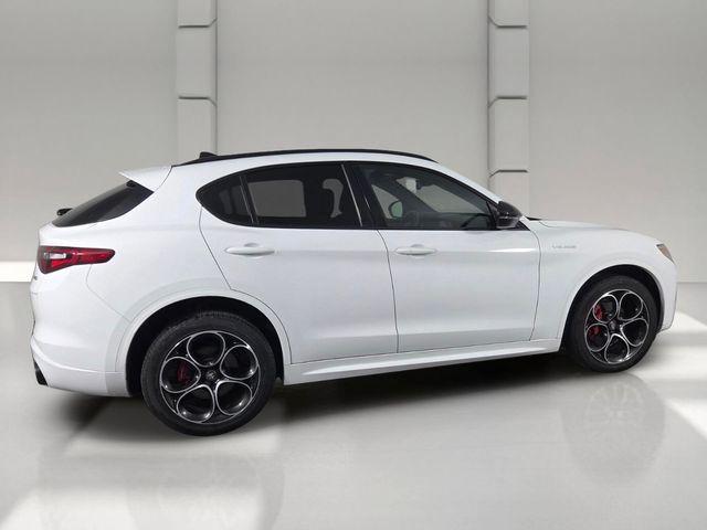 Alfa Romeo Stelvio 2023