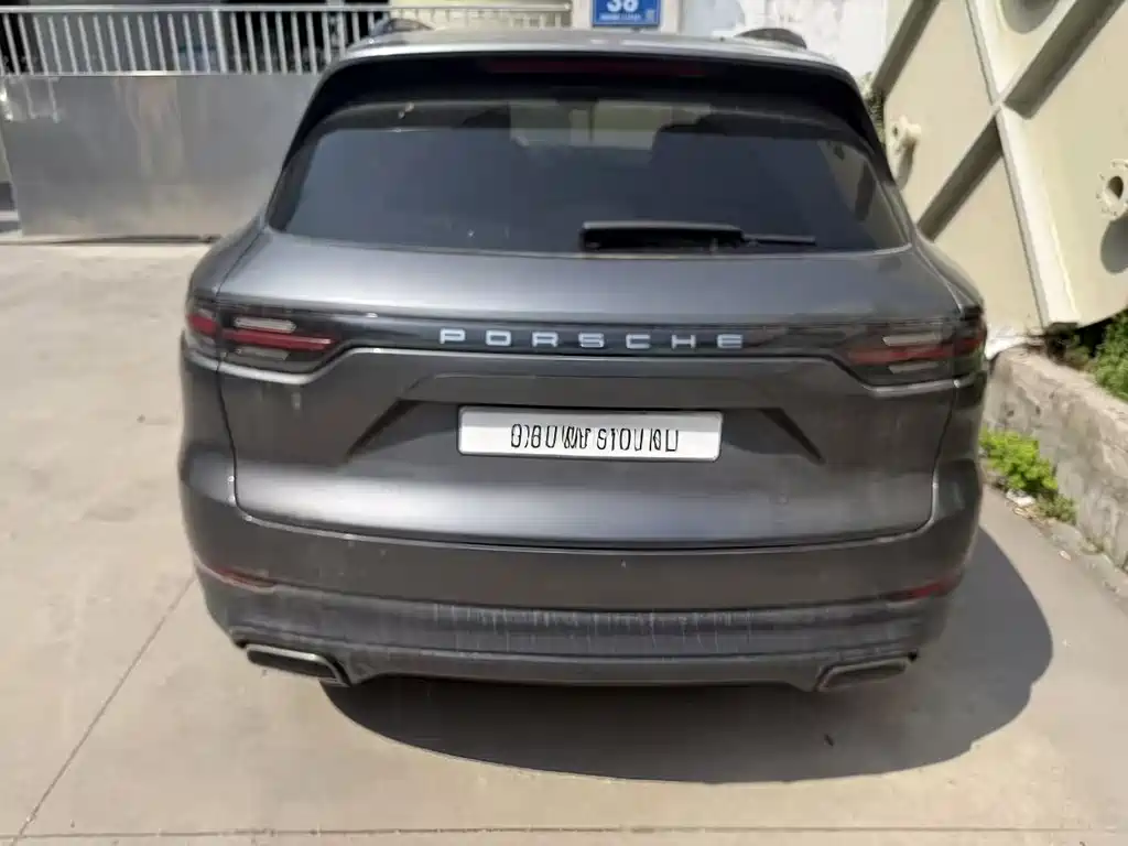 Porsche Cayenne 2021