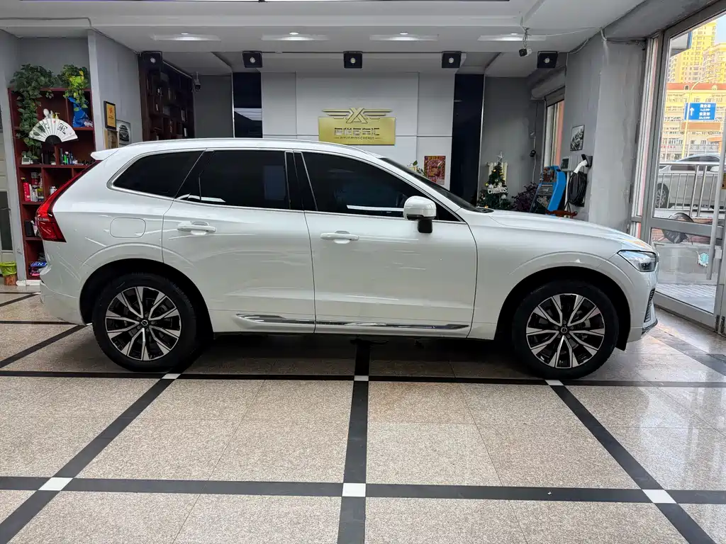 Volvo XC60 2023