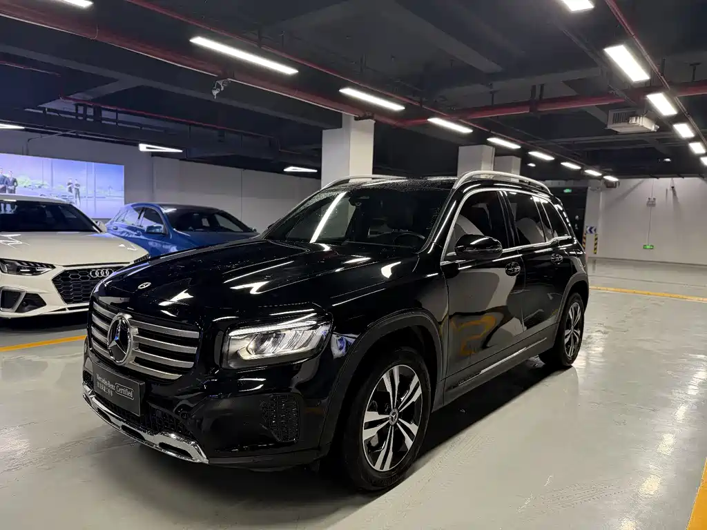 Mercedes-Benz GLB 2023