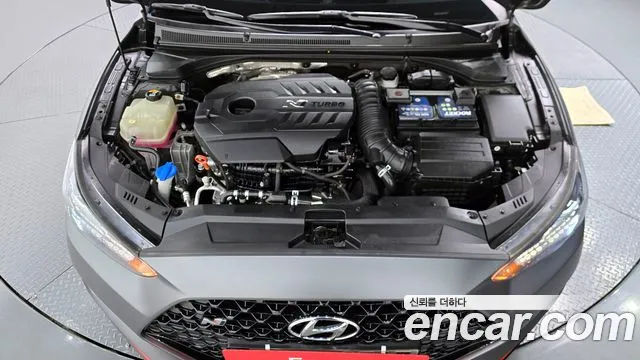 Hyundai Veloster 2021