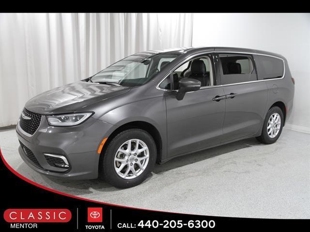 Chrysler Pacifica 2023