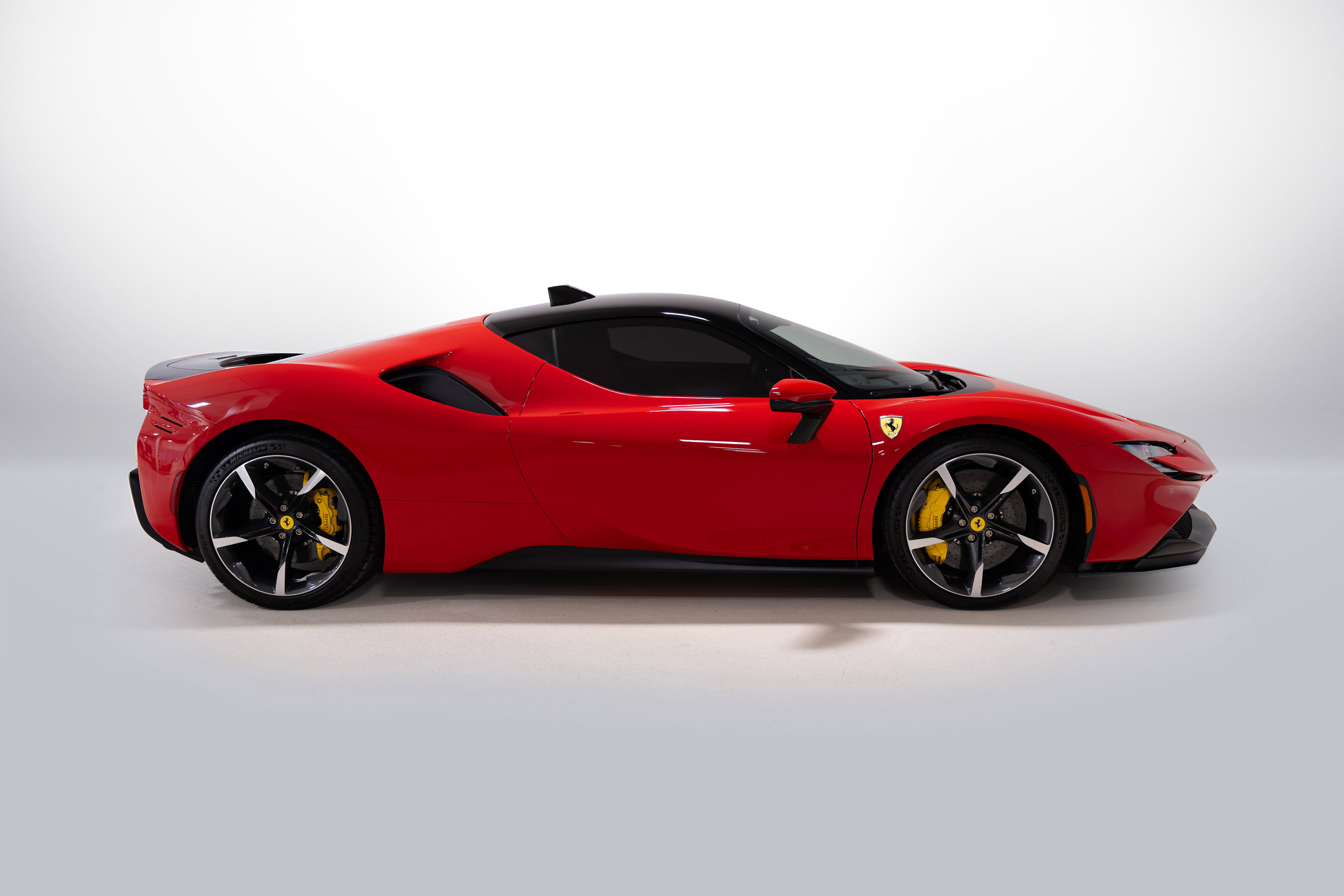 Ferrari SF90 2023