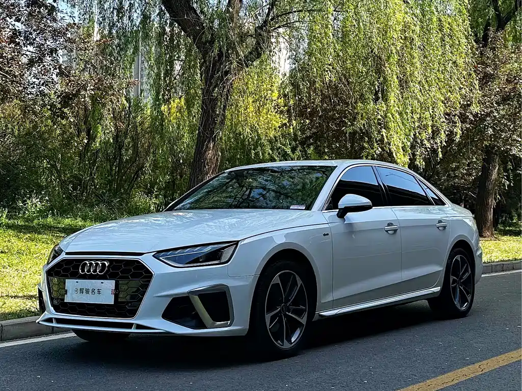 Audi A4 2023