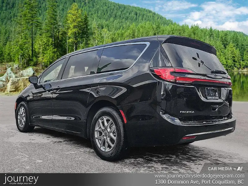 Chrysler Pacifica 2024