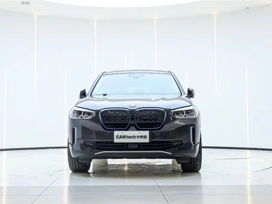 BMW iX3 2021