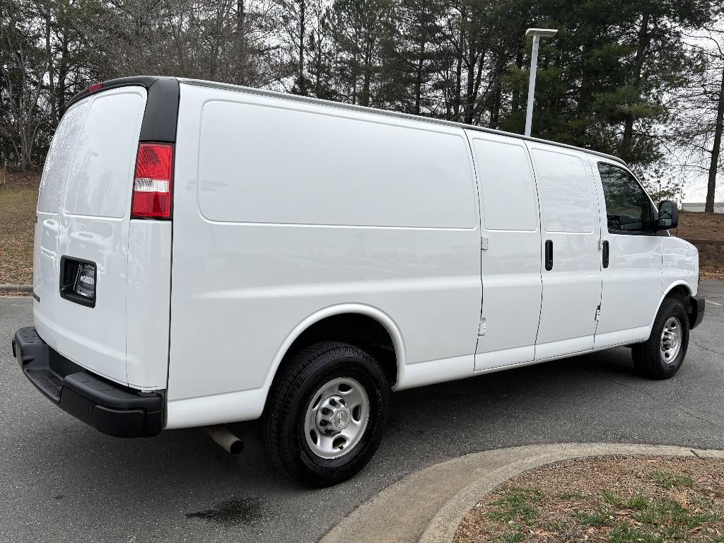 Chevrolet Express 2023