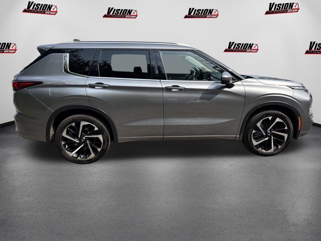 Mitsubishi Outlander 2024