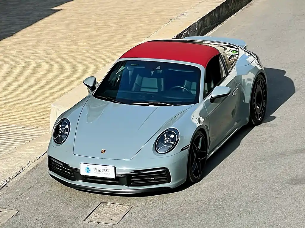 Porsche 911 2023